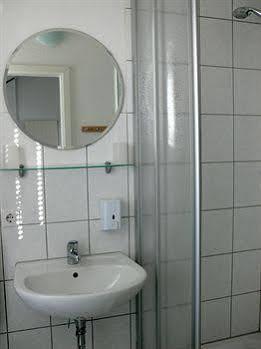 A Bed Privatzimmer Dresden - Nichtraucherpension Ngoại thất bức ảnh