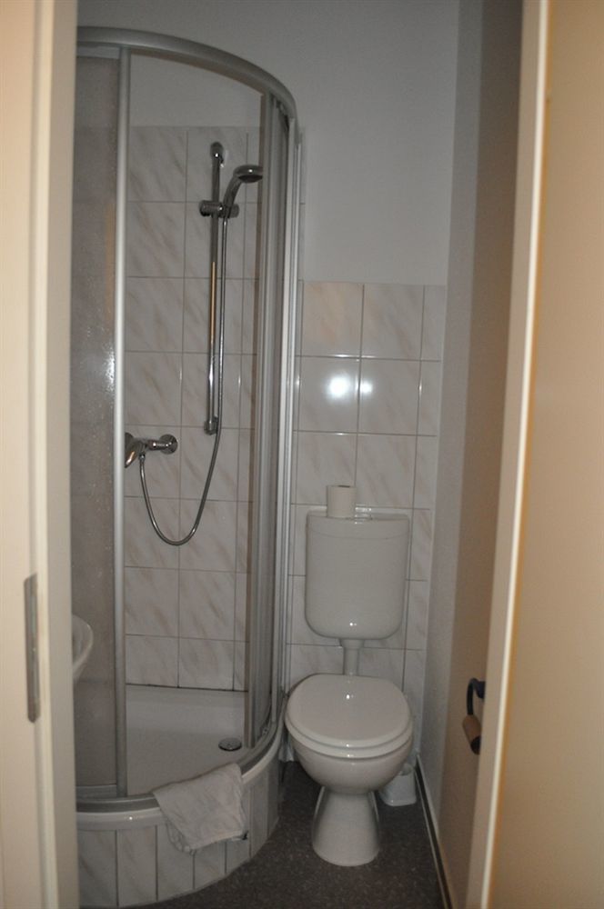 A Bed Privatzimmer Dresden - Nichtraucherpension Ngoại thất bức ảnh