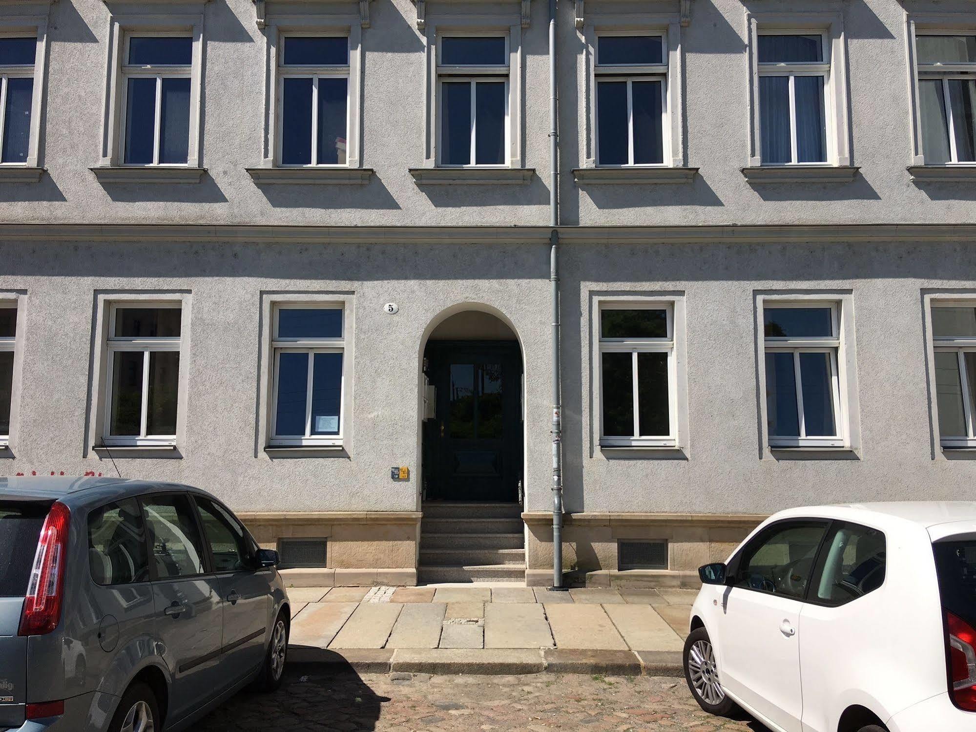 A Bed Privatzimmer Dresden - Nichtraucherpension Ngoại thất bức ảnh